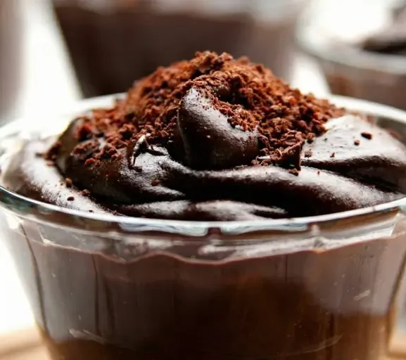 Mousse de Chocolate Vegana Decadente: Cremosa e Sem Culpa!
