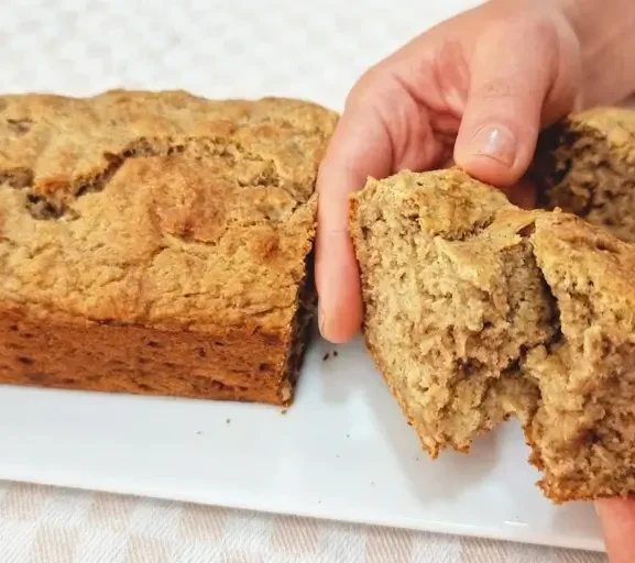Bolo de Banana Vegana Fofinho e Irresistível: Sem Ovos e Lactose!
