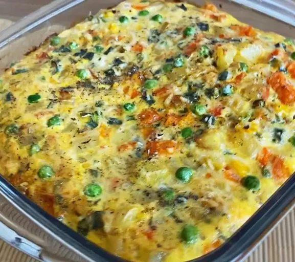 Omelete de Legumes com Queijo Feta: Explosão de Sabores para um Dia Radiante!