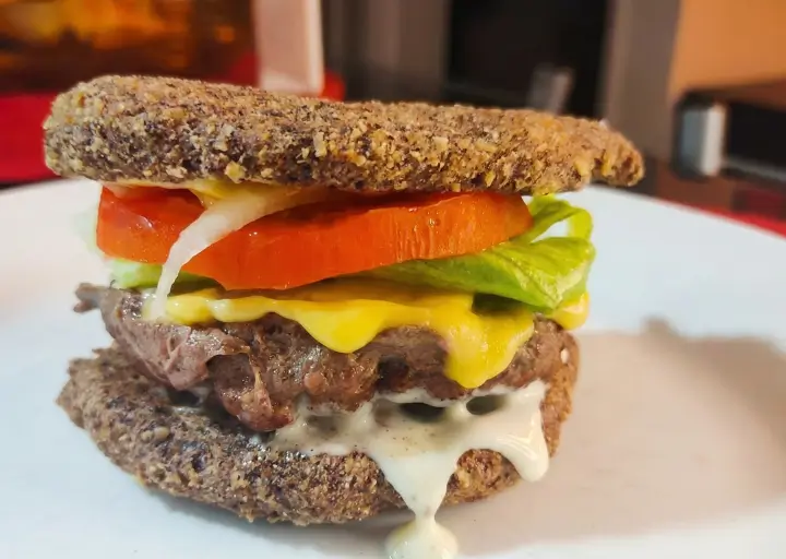 Hambúrguer Low Carb: Suculento, Delicioso e Sem Culpa!