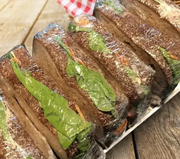 Sanduíche Atum Turbo: Uma explosão de sabor e nutrição para otimizar seu desempenho!