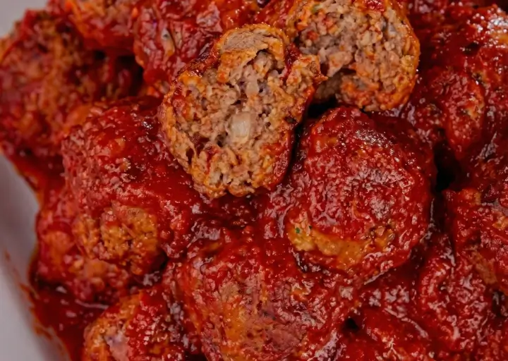 Almôndegas de Carne com Molho de Tomate e Legumes: Deliciosas e Saudáveis!