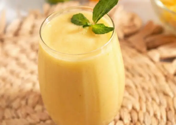 Smoothie Tropical Refrescante: Um Sabor do Paraíso em Cada Gole
