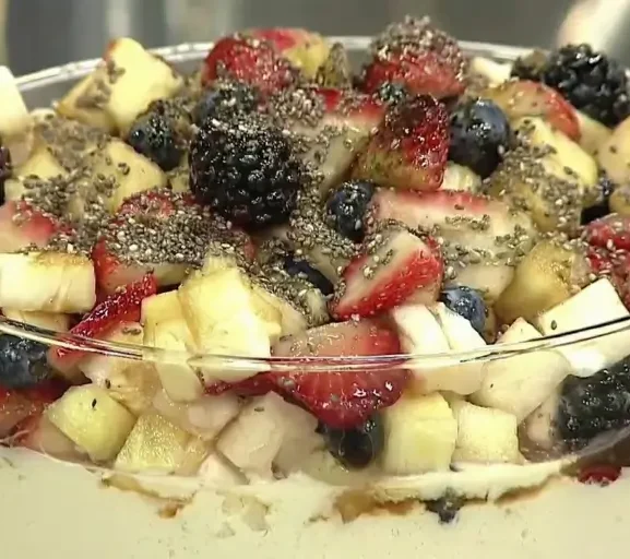 Salada de Frutas com Chia: Explosão de Sabor e Nutrientes