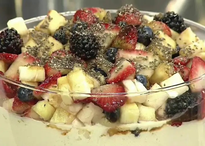 Salada de Frutas com Chia: Explosão de Sabor e Nutrientes