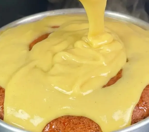 Bolo de Laranja Fit com Gotas de Sabor: Uma Explosão Cítrica Saudável!