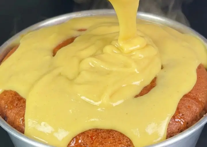 Bolo de Laranja Fit com Gotas de Sabor: Uma Explosão Cítrica Saudável!