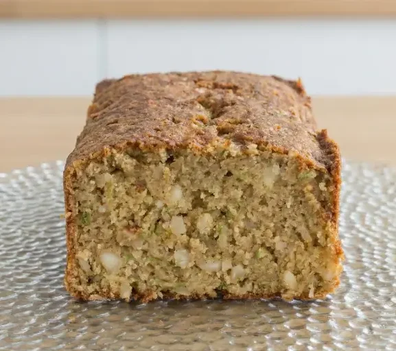 Bolo de Abobrinha Fit com Nozes: Sabor e Saúde em Cada Fatia