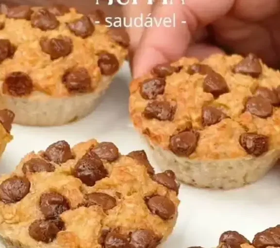 🧁 Muffin de Aveia Saudável – Fácil, Sem Açúcar e Super Fofinho!