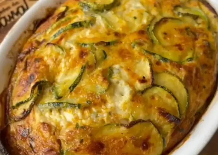 🥒✨ Gratinado de Abobrinha com Recheio de Atum – Uma Torta Leve e Saborosa!