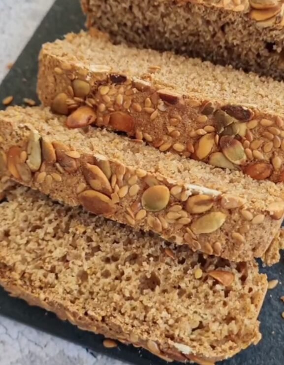 🍞 Pão Integral Sem Sovar – Fácil, Rápido e Saudável!