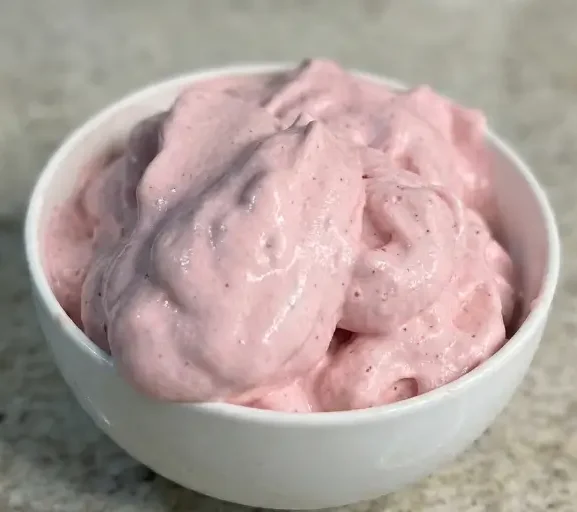 🍦🍓 Sorvete de Morango Proteico Fit — cremoso, gelado e sem frescura