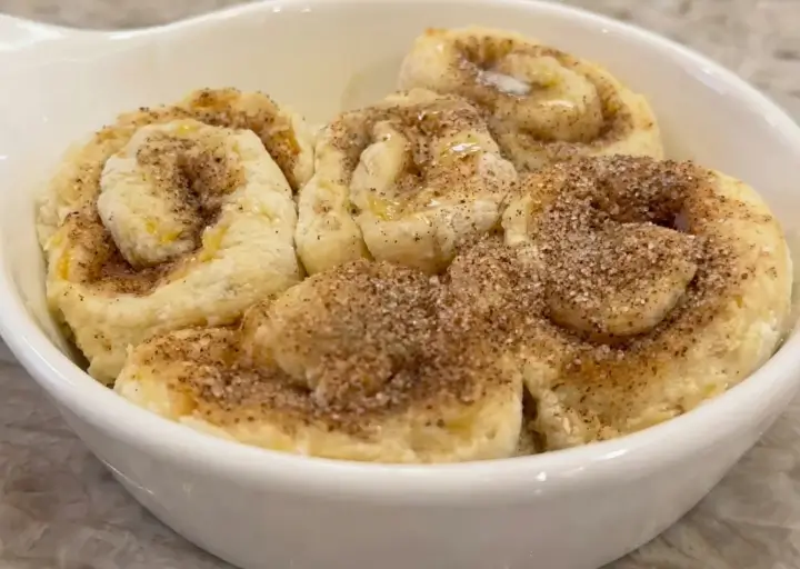 🎄✨ Cinnamon Roll Fit de Banana — 100 kcal cada 🤌