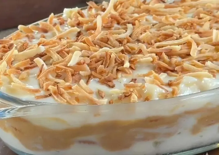 PAVÊ DE ABACAXI COM COCO 🍍🥥🤎