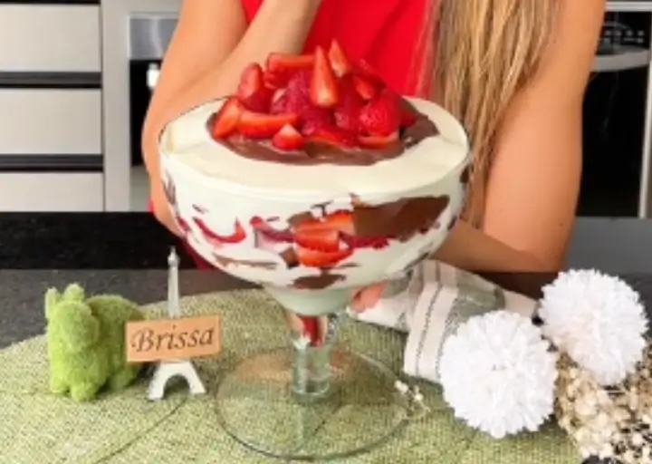 pavê saudável com bolacha champanhe caseira ❤️🍓🍫