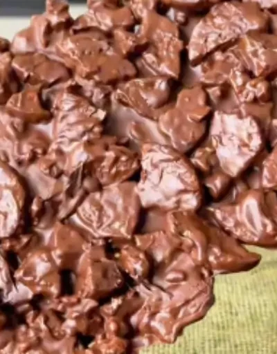 🍫✨ Chocolate Crocante FIT tipo BIS (3 Ingredientes)