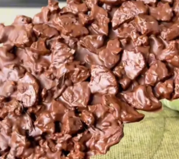 🍫✨ Chocolate Crocante FIT tipo BIS (3 Ingredientes)