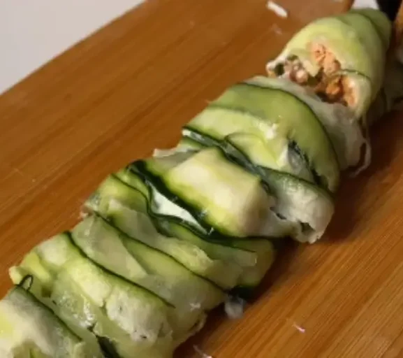 🥒🐟 Pepino Recheado Proteico com Salmão