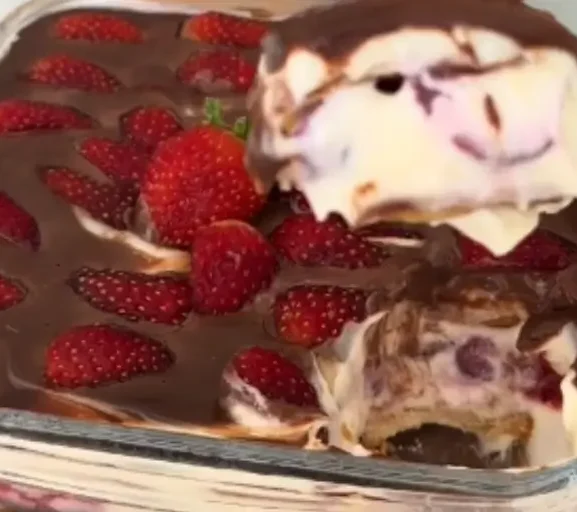 🎄🍓 Pavê de Morango Proteico ZERO Açúcar