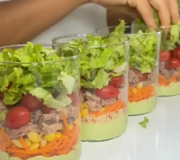 Salada no Pote Proteica com Maionese de Ovo