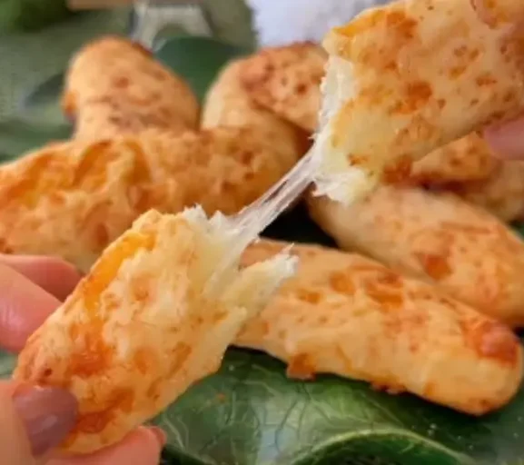 🧀🥖 Pão de Queijo Fit com 3 Ingredientes (Congela!)