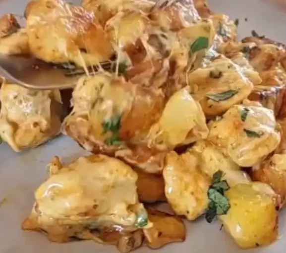 Frango Cremoso com Batatas na Frigideira