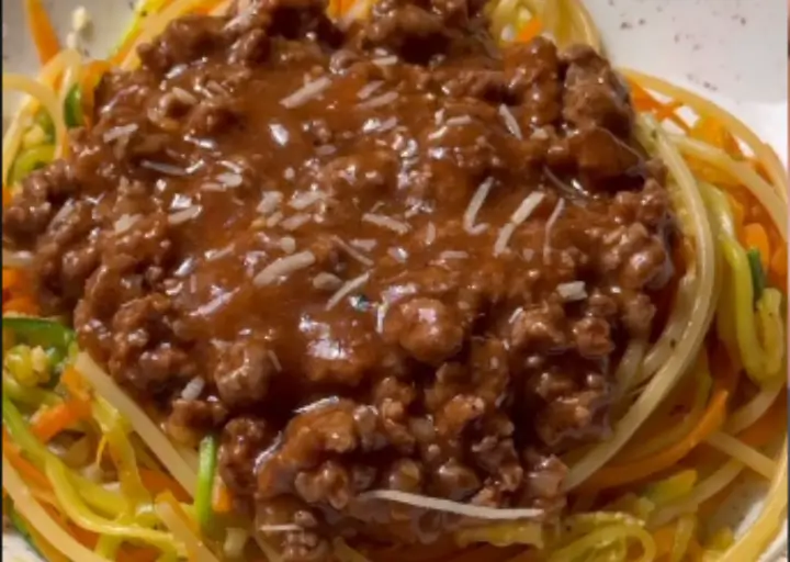 🍝🥕 Macarronada Fit de Legumes com Proteína (Leve, Saciante e Inteligente)