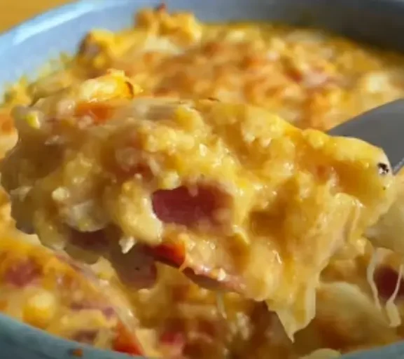 🌽💛 Fricassê Fit de Frango (Leve, Cremoso e Estratégico)