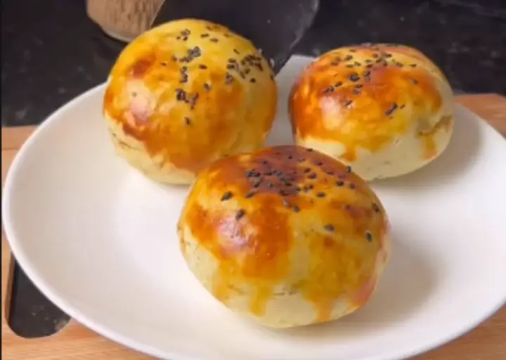 pãozinho de batata fit recheado com frango