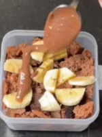 bolo de pote fit de banana com cacau