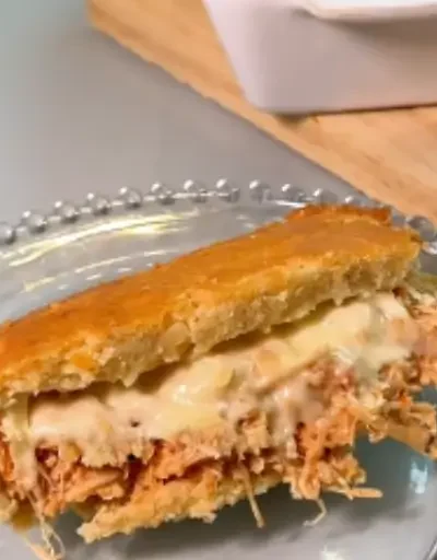 🥧 Empadão cetogênico de frango com queijo