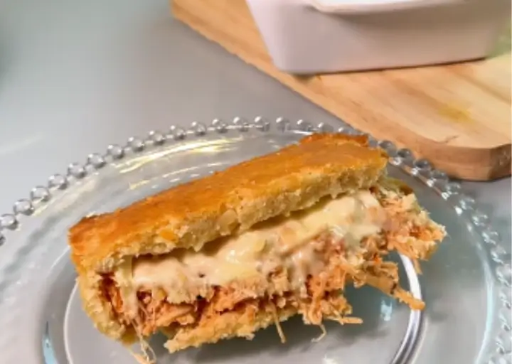 🥧 Empadão cetogênico de frango com queijo