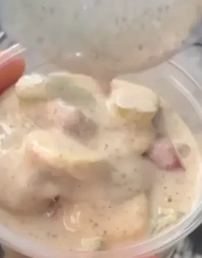 Salada de frutas com creme