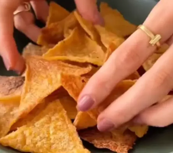 🌽 nachos saudáveis caseiros (tipo doritos fit com 3 ingredientes)