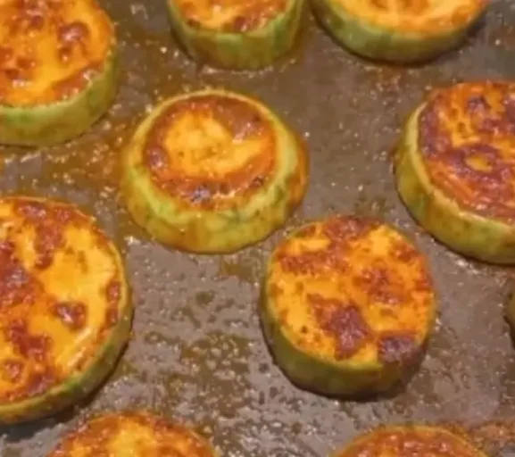 🥒 Abobrinha grelhada com temperos naturais