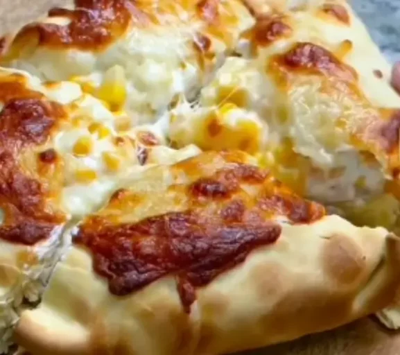 🥧✨ Torta Fit de Frango com Massa de Pastel