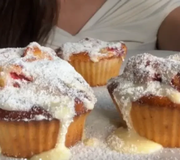Muffin de Leite Ninho Fit com Morango