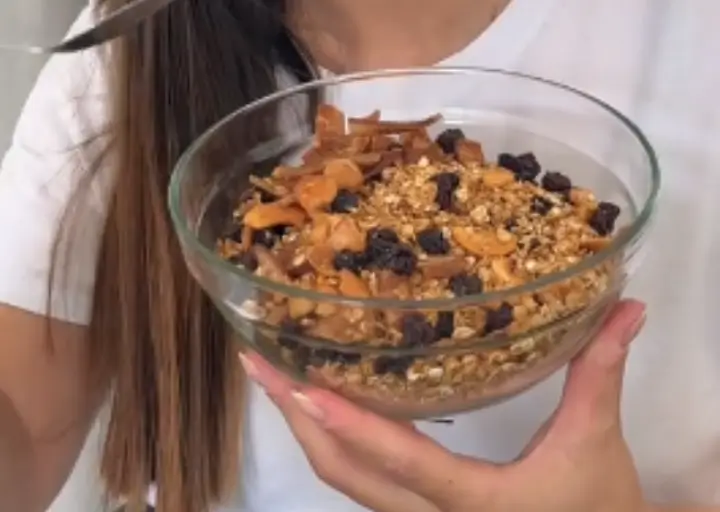🥣🍯 Granola Fit Crocante de Micro-ondas em 5 Minutos