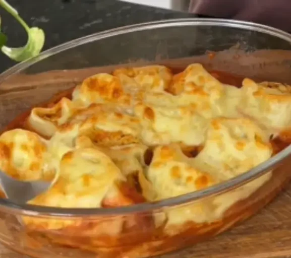 🥐🍅 Rondelle Fit com Massa de Pastel Recheado de Frango