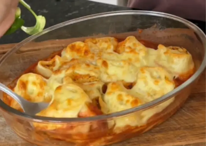 🥐🍅 Rondelle Fit com Massa de Pastel Recheado de Frango