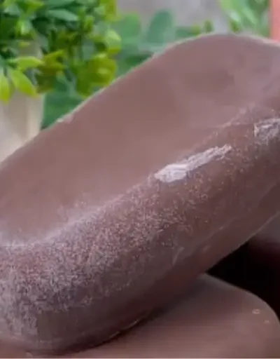 🍫🍌 Picolé Fit de Banana com Chocolate e Amendoim